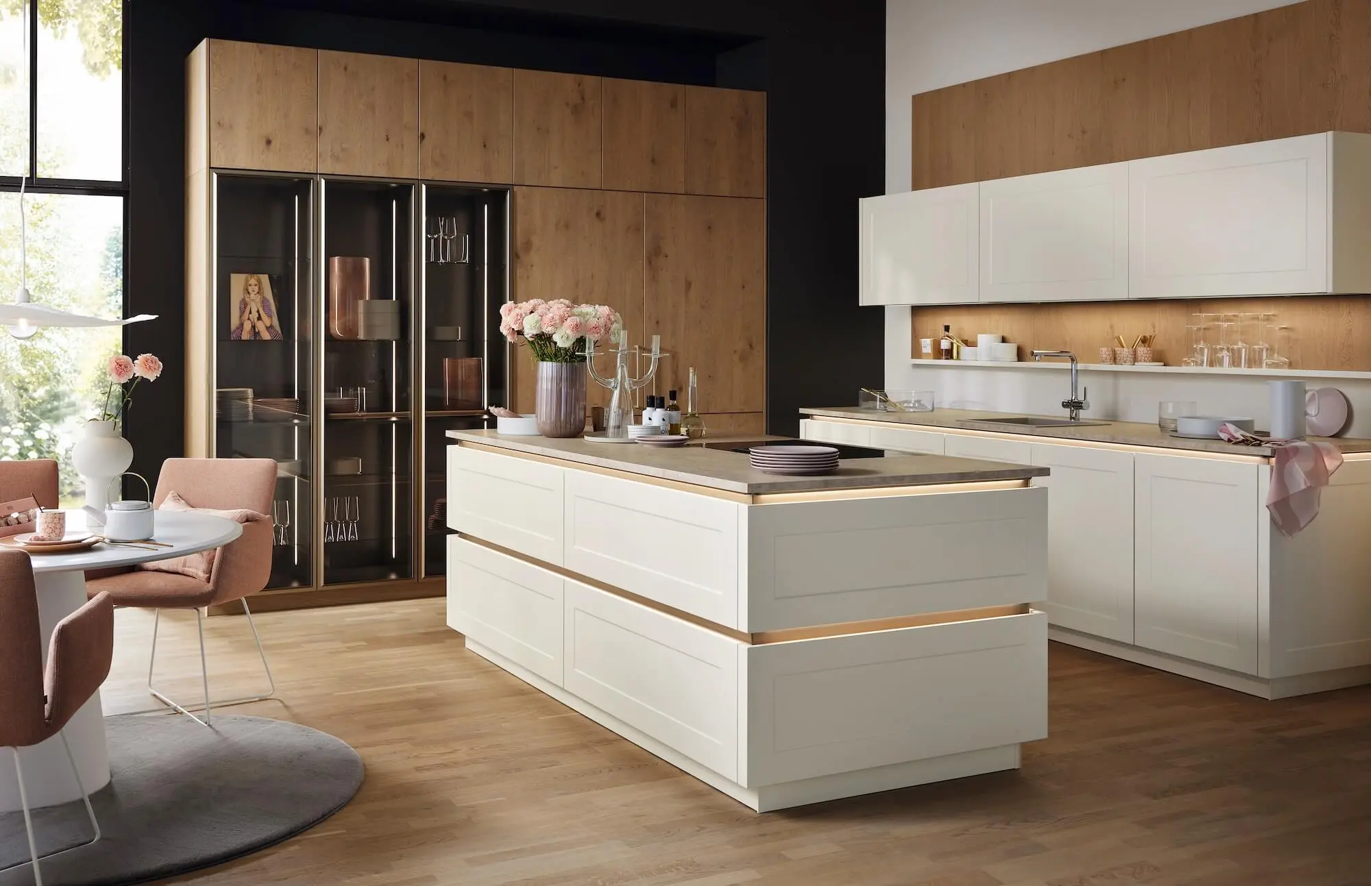 Nolte Landhauskueche mit Insel Magnolia softmatt